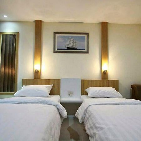 เพชรศิริ บูทิก รูม Hotel กรุงเทพมหานคร ภายนอก รูปภาพ